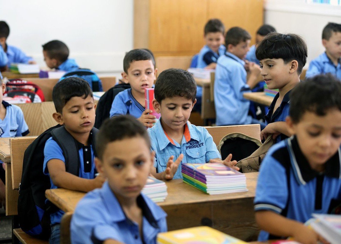 “التعليم” بغزة تتحدث عن عودة التعليم الوجاهي وموعد إنهاء الفصل الدراسي الأول