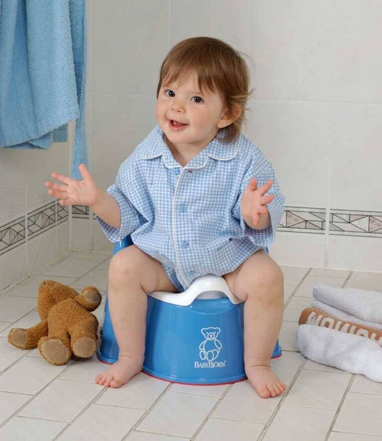 دخول الطفل الحمام