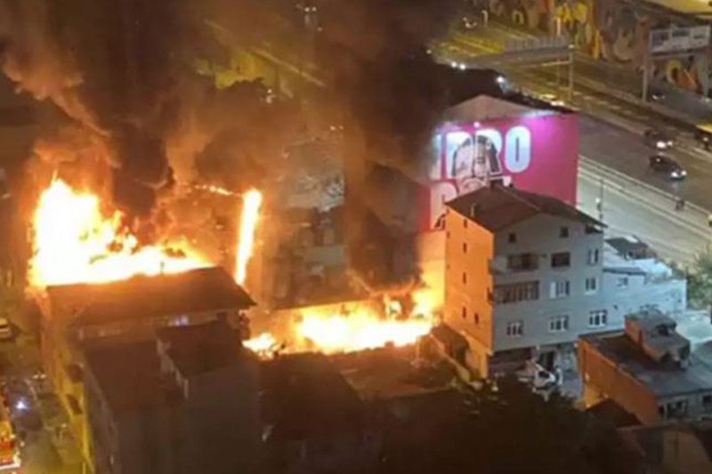 انفجار في تركيا وسط مدينة اسطنبول يخلف عدد من القتلى و الجرحي