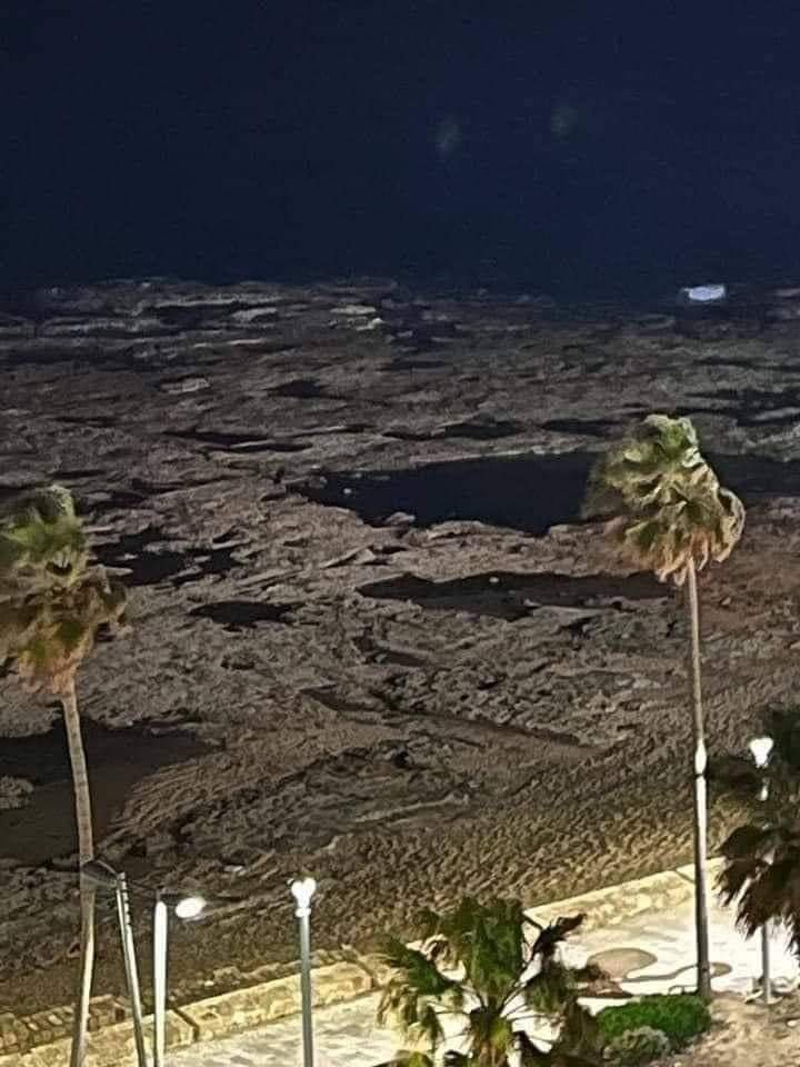 سبب رجوع مياه البحر 200 متر في فلسطين
