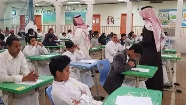 كم عدد ساعات دوام المدارس في السعودية 1444